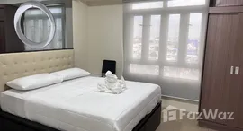 Verfügbare Objekte im 150 Newport BLVD