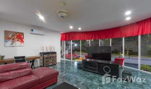 8 Schlafzimmern Villa zu verkaufen in Chalong, Phuket 