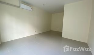 N/A Retail space for sale in Pa Daet, Chiang Mai 