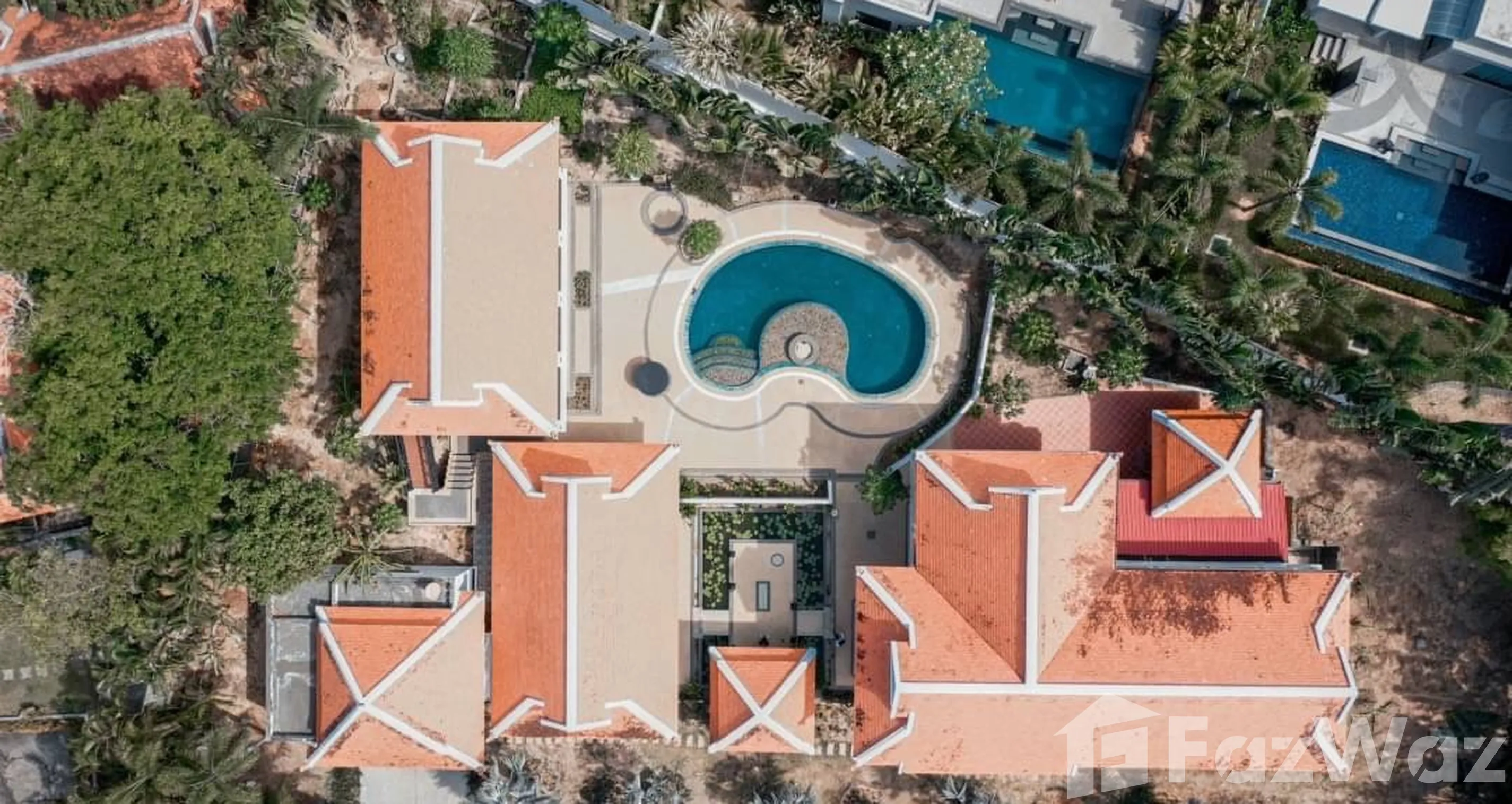 7 Bedroom Villa For Sale At Nai Harn Baan Bua In Rawai Phuket — image 4