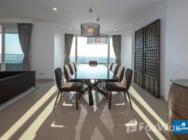 4 Bedroom Apartment for sale at Watermark Chaophraya, Bang Lamphu Lang, Khlong San