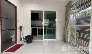 3 Bedrooms Townhouse for sale in Chang Khlan, Chiang Mai 