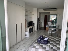 Студия Квартира в аренду в Juldis River Mansion, Wat Sam Phraya, Пхра Накхон