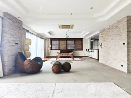 คอนโด 3 ห้องนอน ให้เช่า ในโครงการ เลอ รัฟฟิเน่ สุขุมวิท24, คลองตัน, คลองเตย