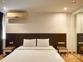 1 Bedroom Apartment for rent at Nantiruj Tower, Khlong Toei