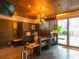 2 chambre Penthouse à louer à , Khlong Tan Nuea