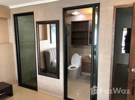 2 спален Квартира в аренду в Baan Prompong, Khlong Tan Nuea