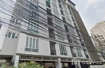 Astra Condominium in Chantharakasem, 曼谷