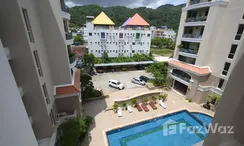 Photo 2 of the Piscine commune at Patong Loft