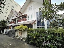 5 Bedroom House for rent at Nana Compound, Lumphini