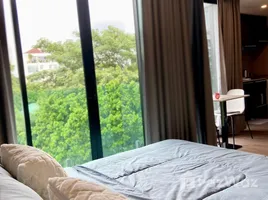 1 Schlafzimmer Wohnung zu vermieten im The Teak Sukhumvit 39, Khlong Tan Nuea