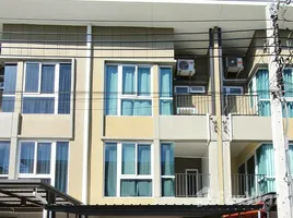 3 Bedroom Townhouse for rent at Bless Town Srinakarin - Namdang, Bang Kaeo