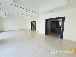 4 спален Вилла на продажу в Quortaj, North Village