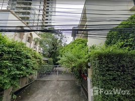 1 Bedroom Apartment for sale at Mukda Mansion, Khlong Tan Nuea, Watthana
