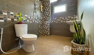 4 Bedrooms House for sale in Phichai, Lampang 