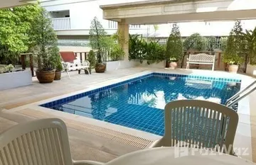 14 Place in Khlong Toei, Bangkok