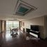 3 спален Кондо в аренду в Raja Mansion, Khlong Tan Nuea