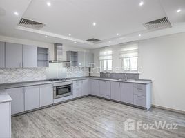 5 спален Вилла на продажу в Esmeralda, Royal Residence