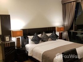 2 спален Кондо в аренду в Trapezo Sukhumvit 16, Khlong Toei