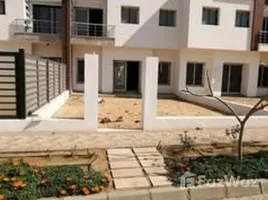 3 Bedroom Townhouse for sale at Hyde Park, The 5th Settlement, New Cairo City