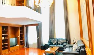 4 Bedrooms Townhouse for sale in Khlong Tan Nuea, Bangkok Baan Klang Krung (British Town -Thonglor)