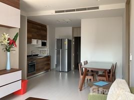 2 спален Кондо на продажу в Noble Ploenchit, Lumphini