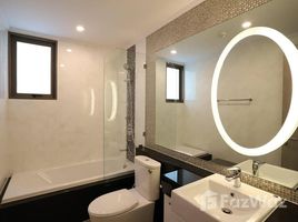 2 спален Кондо в аренду в Supalai Oriental Sukhumvit 39, Khlong Tan Nuea, Щаттхана