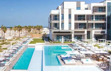 Nikki Beach Resort & Spa in Pearl Jumeirah, Dubai