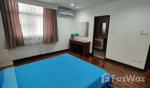 4 Bedrooms Condo for sale in Khlong Toei Nuea, Bangkok Rishi Court