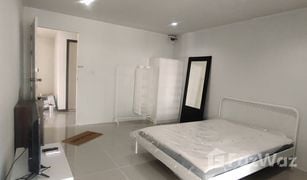 Studio Condo for sale in Chomphon, Bangkok Hope and Guy Condo Town