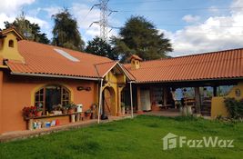 Buy 6 bedroom Villa with Bitcoin at in Canar, Ecuador