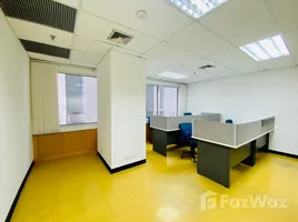 57 m² Office for rent at Ocean Tower 2, Khlong Toei Nuea, Watthana