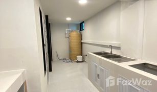 3 Bedrooms Townhouse for sale in Hua Mak, Bangkok 