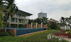 图片 3 of the 游泳池 at Lumpini Place Narathiwas-Chaopraya