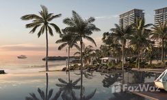 写真 2 of the Communal Pool at Address Residences Al Marjan Island