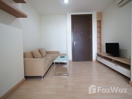 1 chambre Condominium à louer à , Huai Khwang