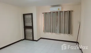 3 Bedrooms Townhouse for sale in Bang Mot, Bangkok Sintawee Suanthon 1