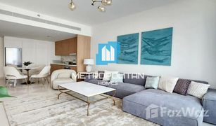 1 Bedroom Apartment for sale in EMAAR Beachfront, Dubai Beach Vista