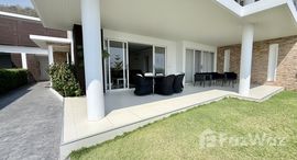 ยูนิตที่เหลืออยู่ในโครงการ ฟอลคอน ฮิลล์ ลัคชัวรี่ พูลวิลล่า