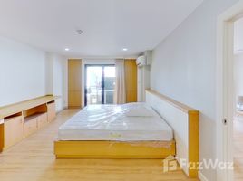 1 спален Квартира в аренду в Silom Terrace, Si Lom