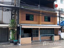 3 спален Здания целиком for rent in Huai Khwang MRT, Din Daeng, Din Daeng