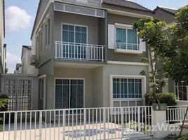 3 Bedroom Townhouse for rent at The Village Bang Na-Wong Waen 3, Bang Phli Yai