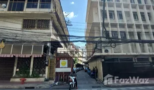 3 Bedrooms Shophouse for sale in Chakkrawat, Bangkok 