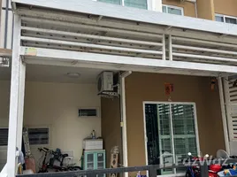 3 Bedroom Townhouse for sale at Pleno Suksawat-Rama 3 , Bang Mot, Thung Khru