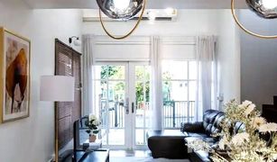 4 Bedrooms Townhouse for sale in Chomphon, Bangkok Busarakum Place
