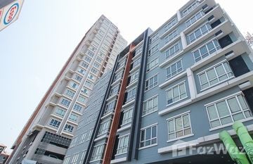 Motif Condo Sathorn - Wongwian yai in バン・イ・ルア, バンコク