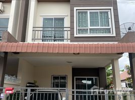 在Sanmanee 9 出售的3 卧室 联排别墅, Ban Kao, Phan Thong