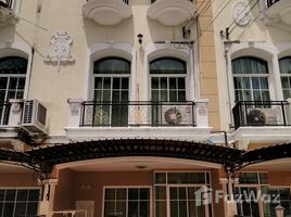 3 Bedroom Townhouse for rent at The Metro Rama 9, Prawet, Prawet