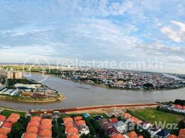 The Penthouse for Sale at Rose Condo で売却中 5 ベッドルーム アパート, Tonle Basak