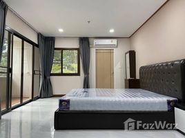 2 Schlafzimmer Wohnung zu vermieten im Prestige Towers, Khlong Toei Nuea